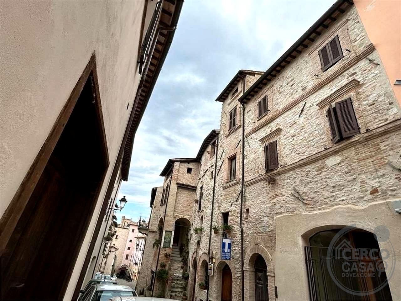 NOCERA UMBRA - APPARTAMENTO IN CENTRO STORICO