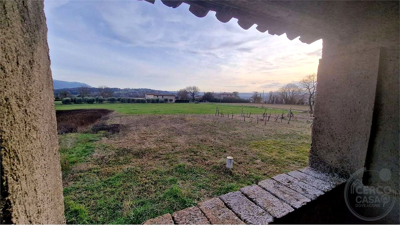 CASALE DA RISTRUTTURARE