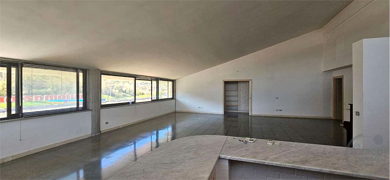UFFICIO LOFT IN ZONA BEN SERVITA