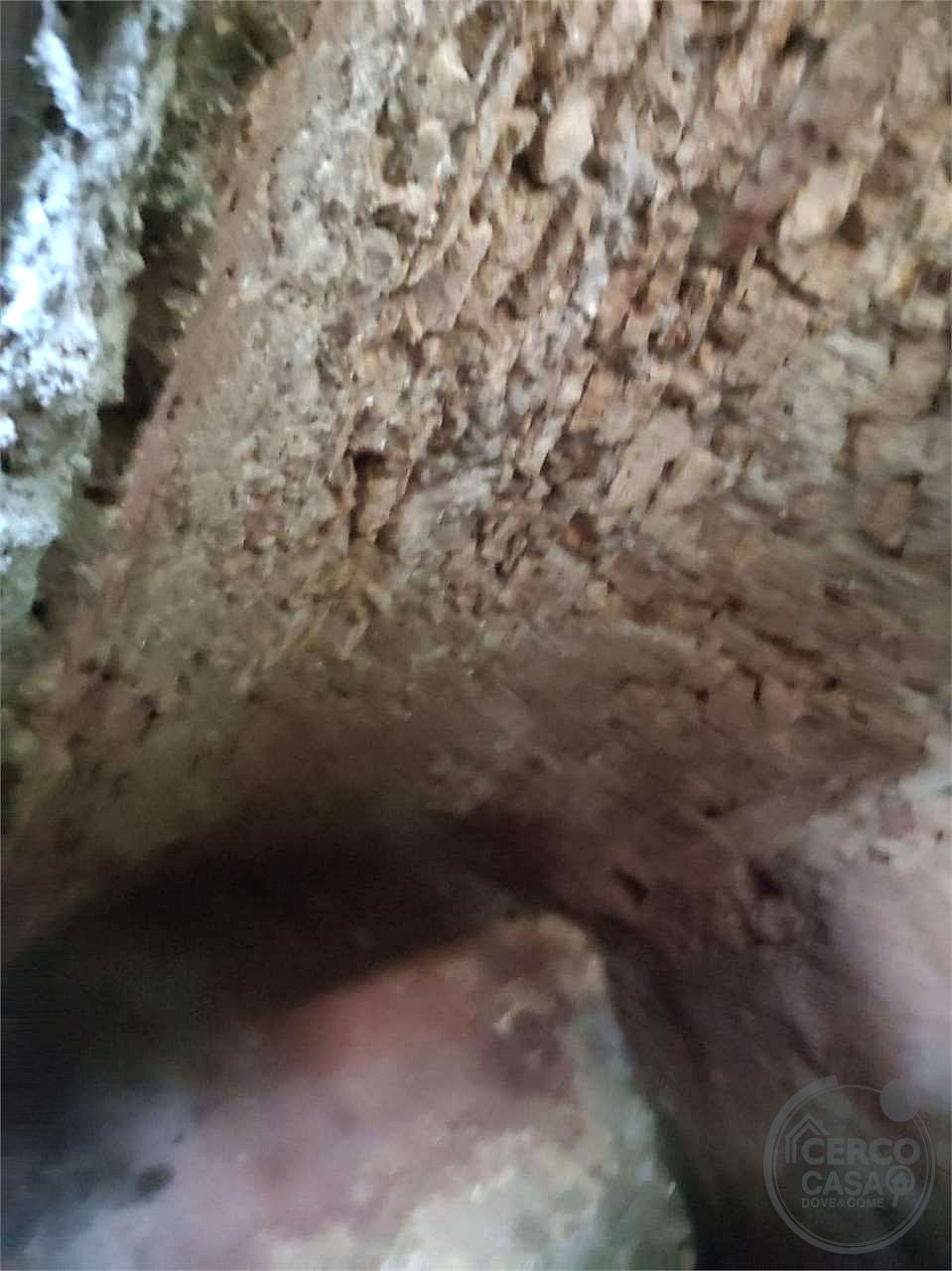 PORZIONE DI FABBRICATO DA RISTRUTTURARE