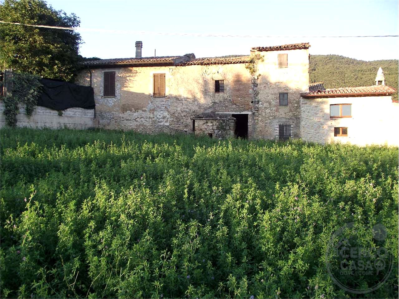 PORZIONE DI FABBRICATO DA RISTRUTTURARE