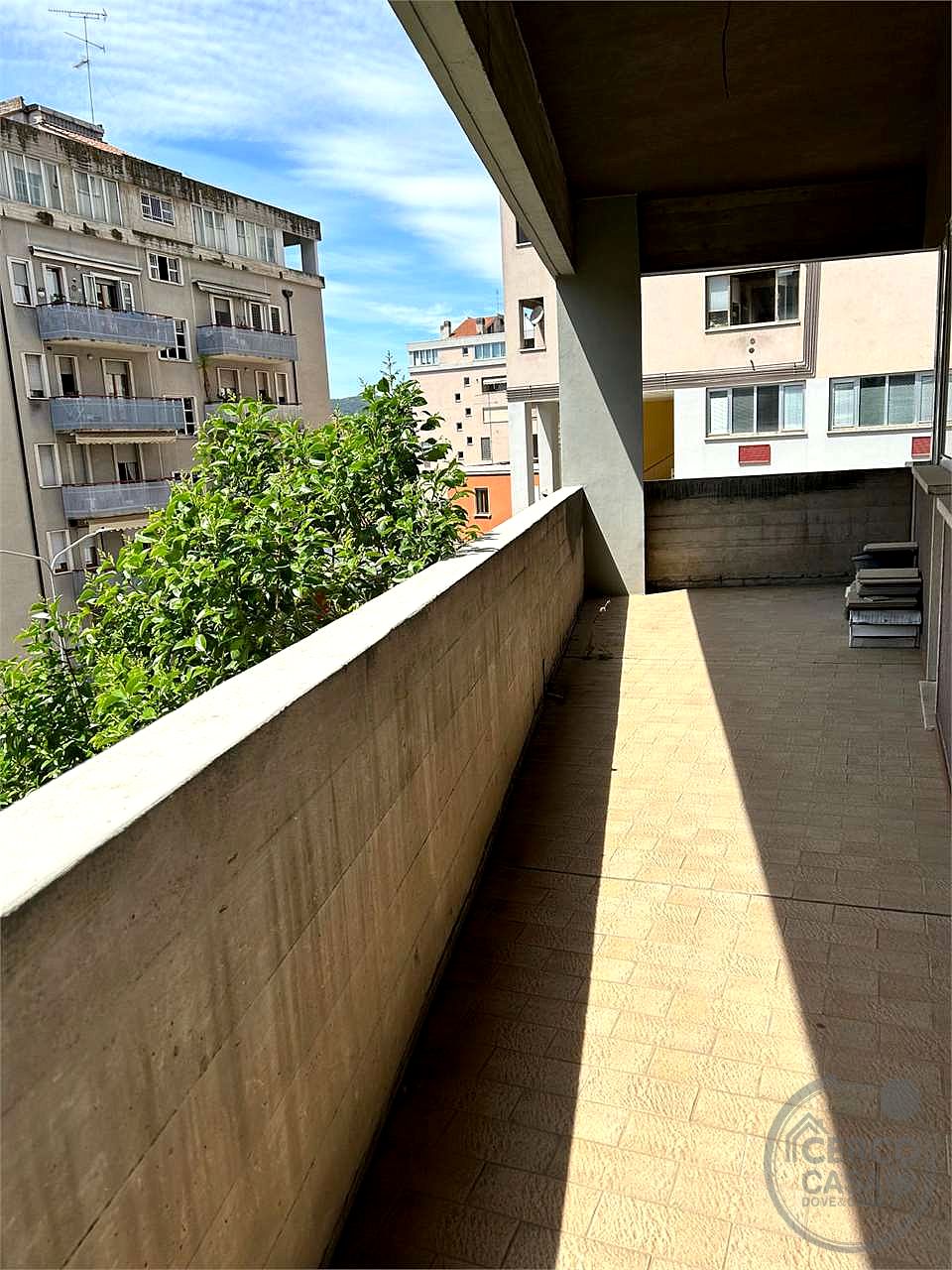 AMPIO APPARTAMENTO AL PIANO PRIMO