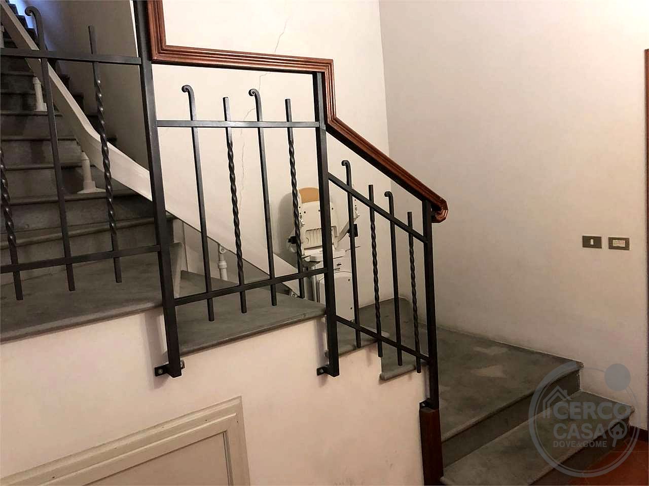TODI - CENTRO STORICO: APPARTAMENTO PANORAMICO AL SECONDO ED ULTIMO PIANO