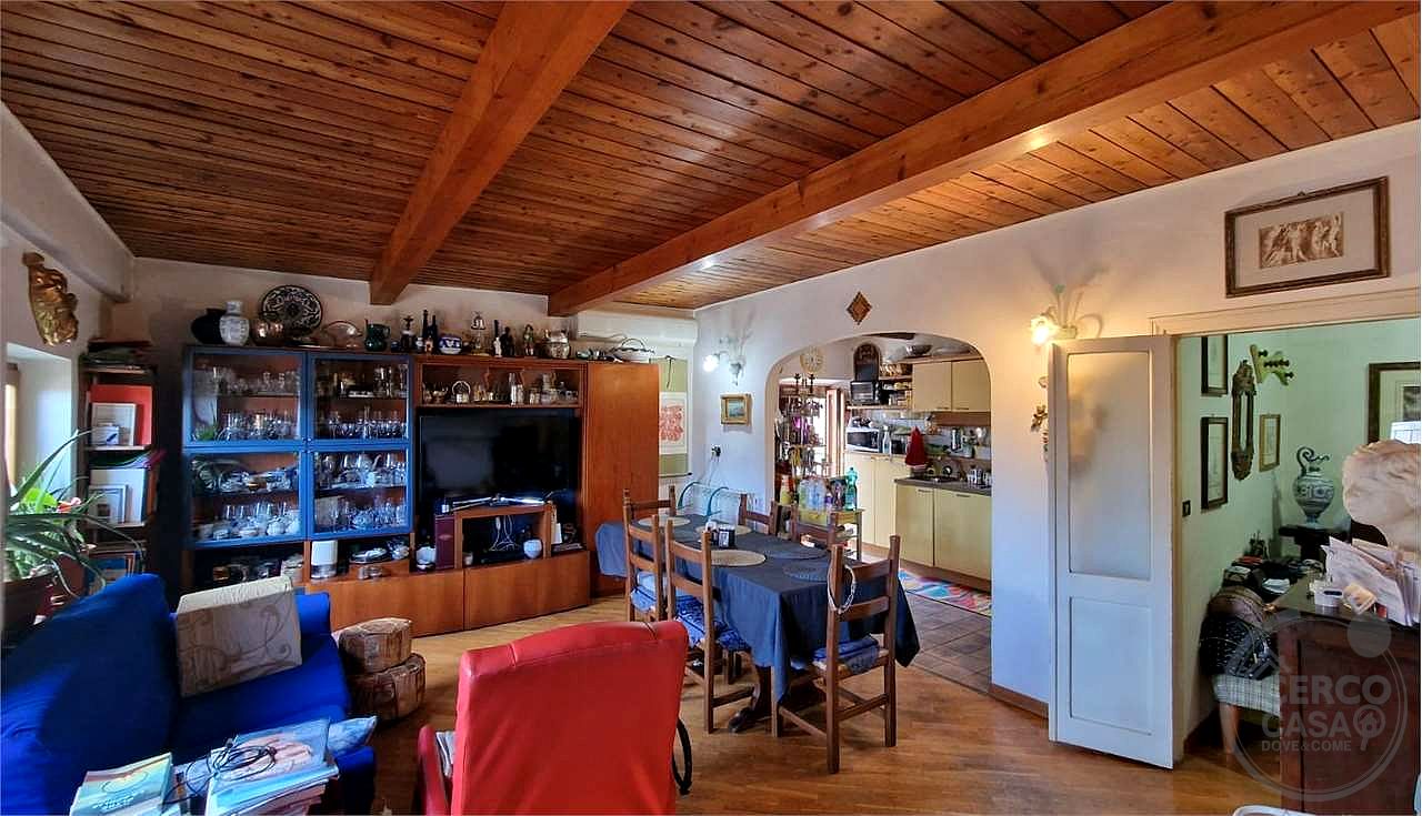 TODI – APPARTAMENTO AL TERZO ED ULTIMO PIANO