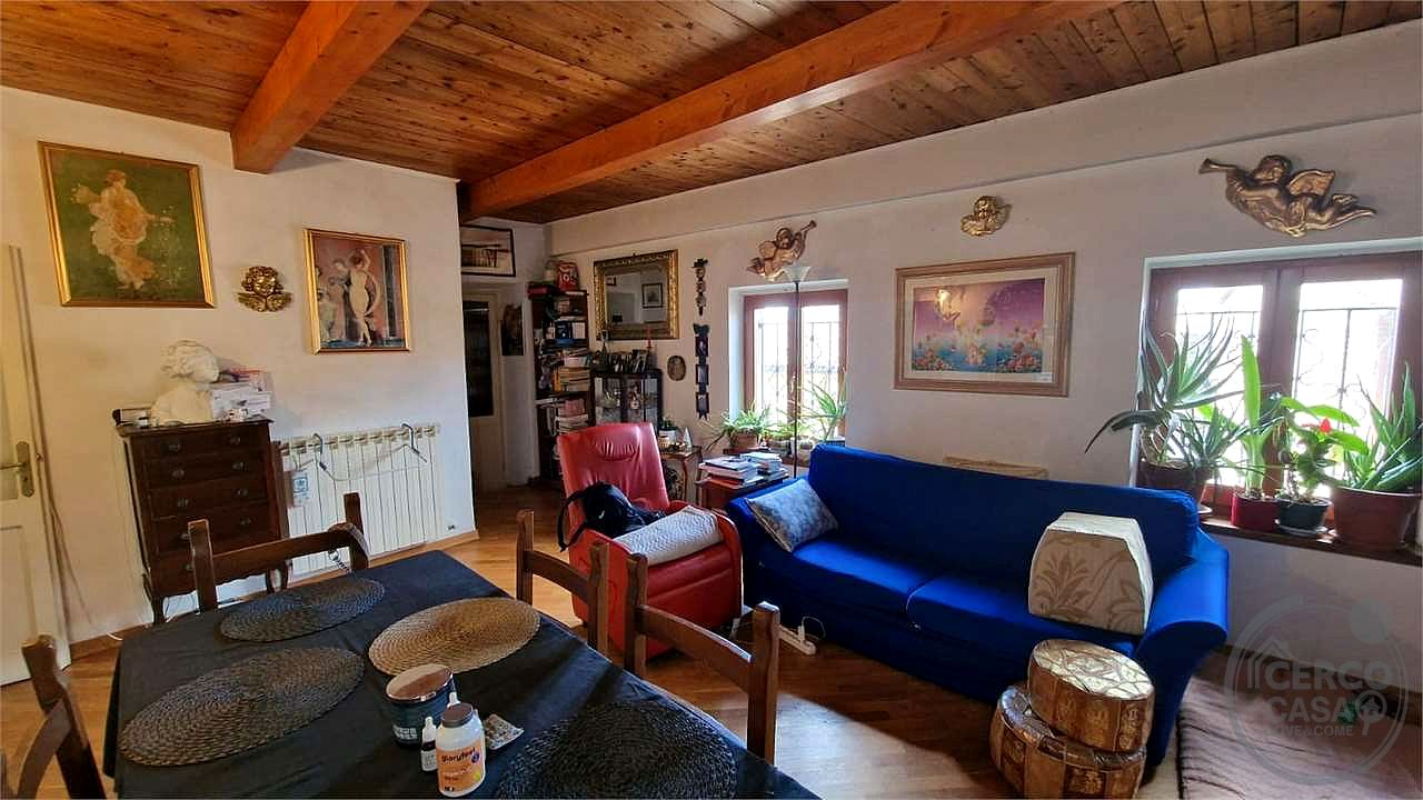 TODI – APPARTAMENTO AL TERZO ED ULTIMO PIANO