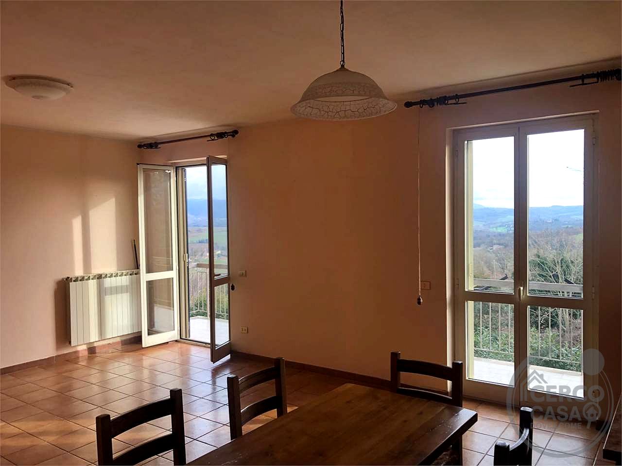TODI - COLLEVALENZA: APPARTAMENTO IN QUADRIFAMILIARE