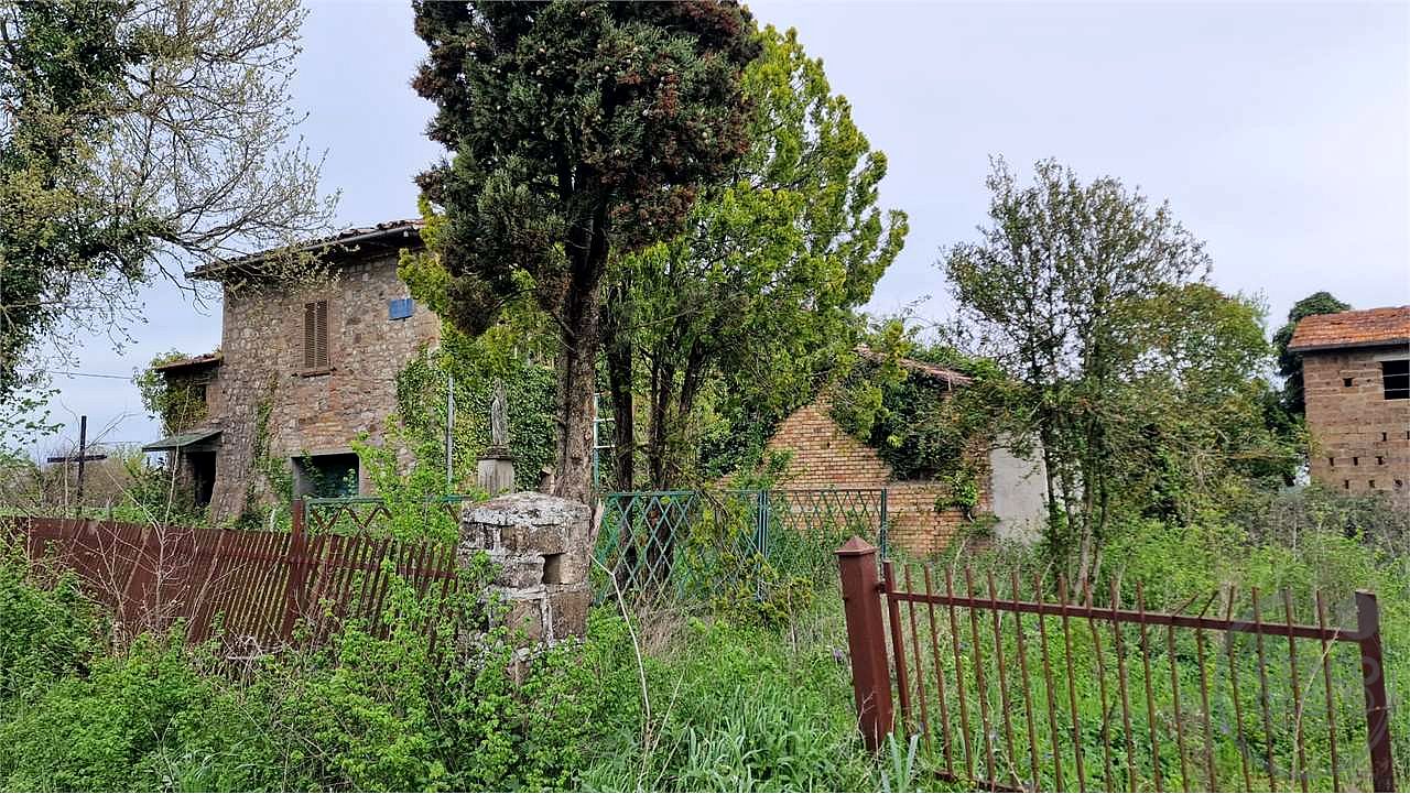 CASALE DA RISTRUTTURARE CON TERRENO