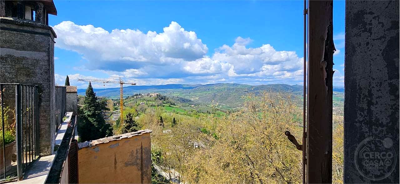 TODI – CENTRO STORICO – APPARTAMENTO
