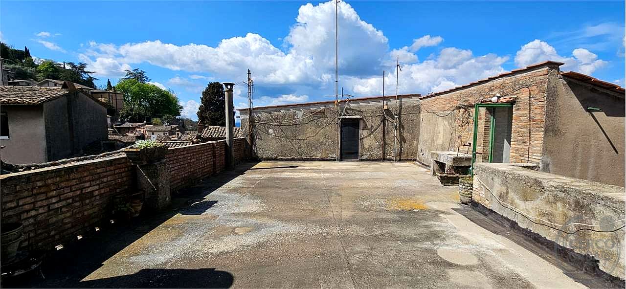 TODI – CENTRO STORICO – APPARTAMENTO