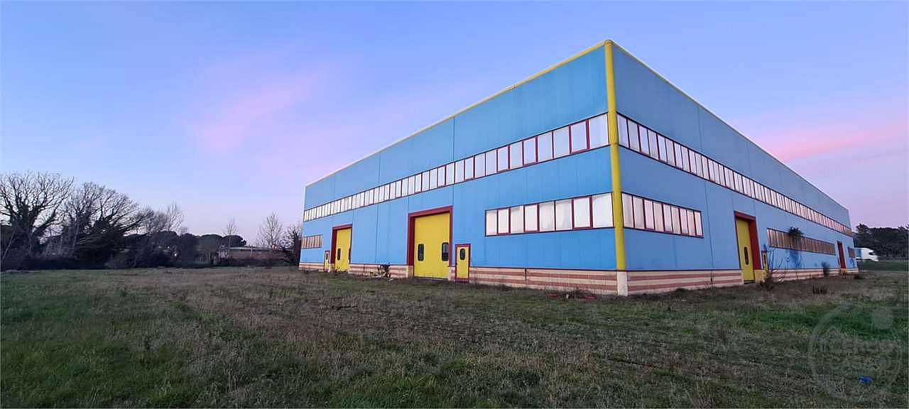 TODI – PANTALLA: TERRENO INDUSTRIALE CON CAPANNONE