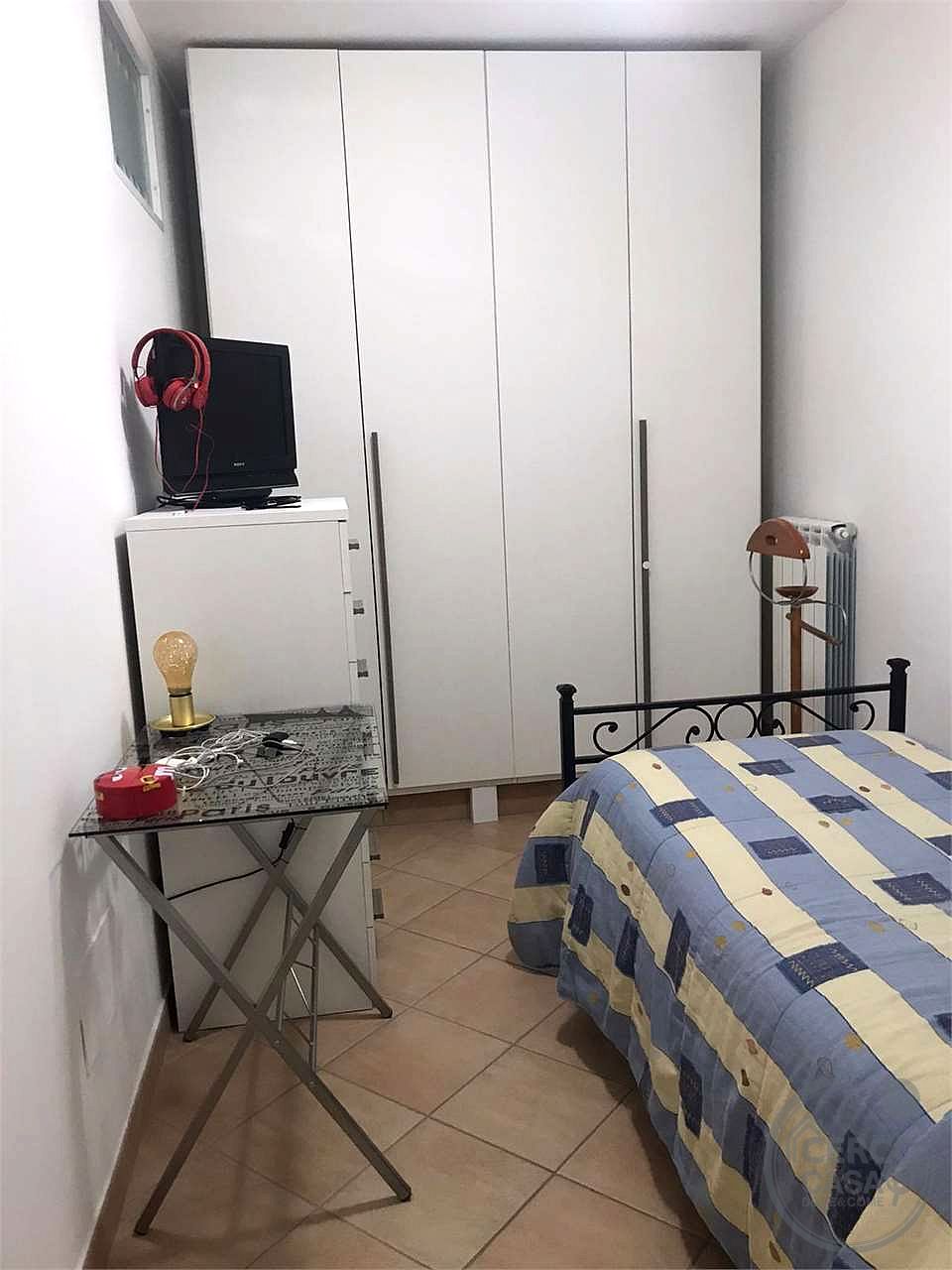 VILLA CAPOTESTA DIVISA IN DUE UNITA' ABITATIVE