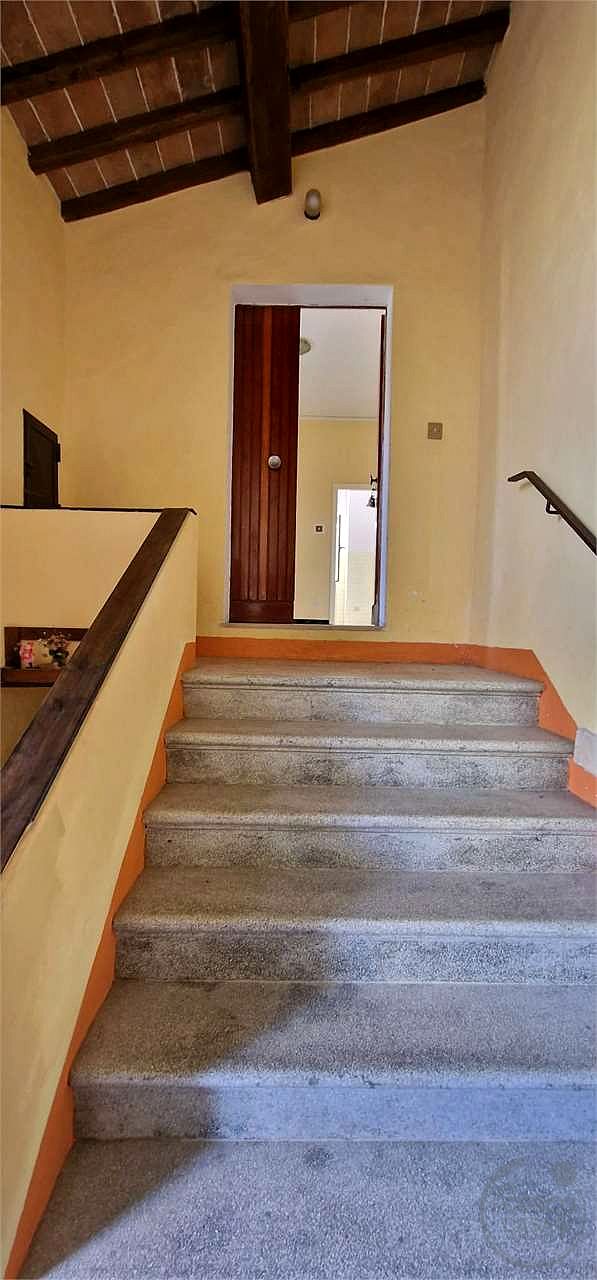 MASSA MARTANA - PORZIONE DI CASALE