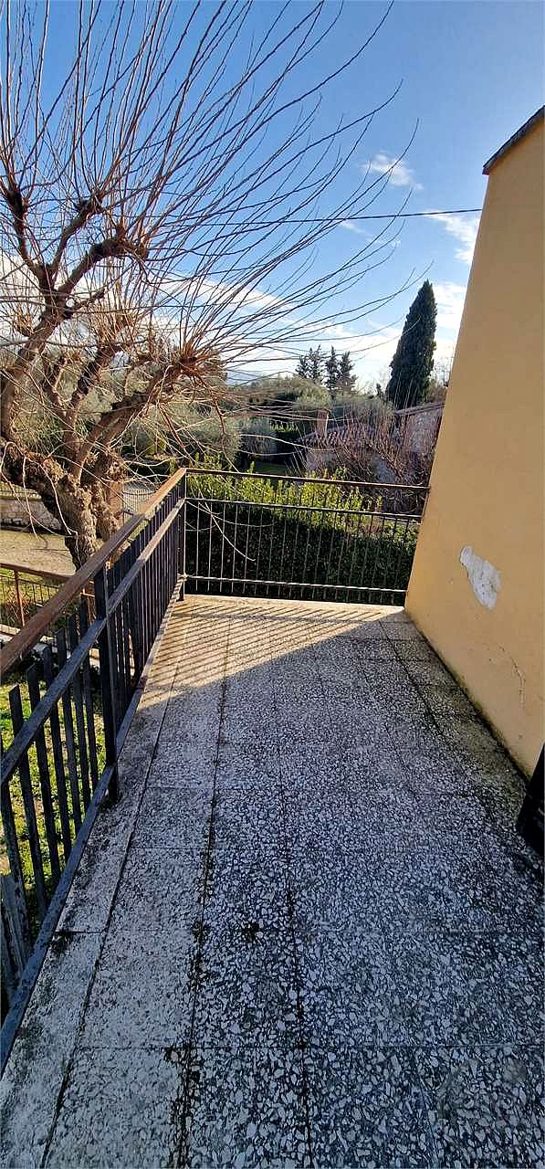 MASSA MARTANA - PORZIONE DI CASALE