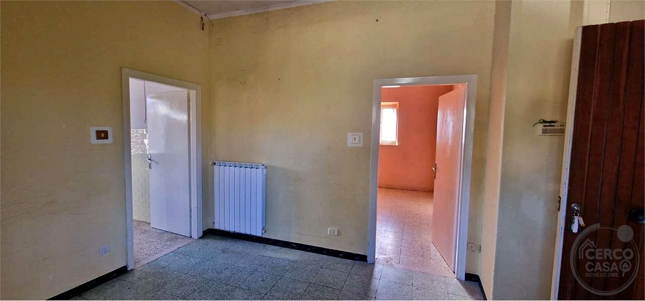 MASSA MARTANA - PORZIONE DI CASALE