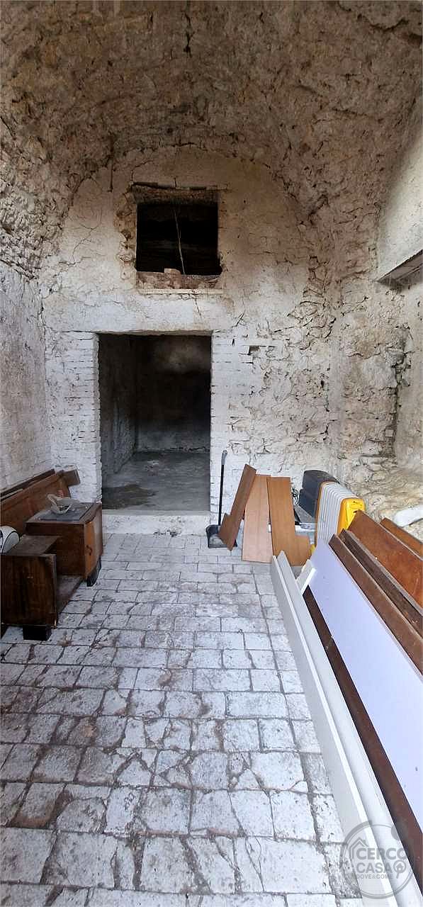 MASSA MARTANA - PORZIONE DI CASALE