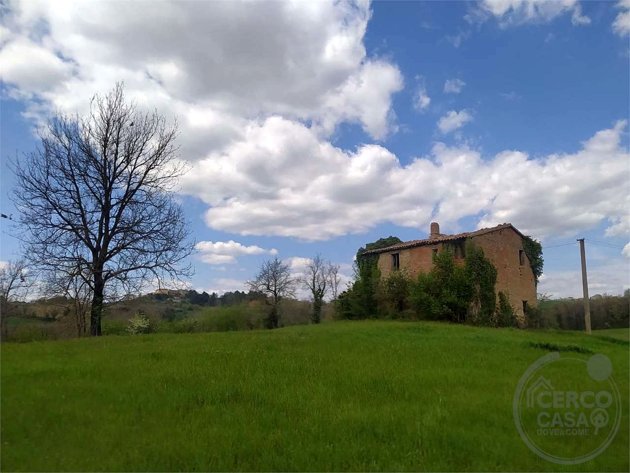 CASALE DA RISTRUTTURARE CON TERRENO