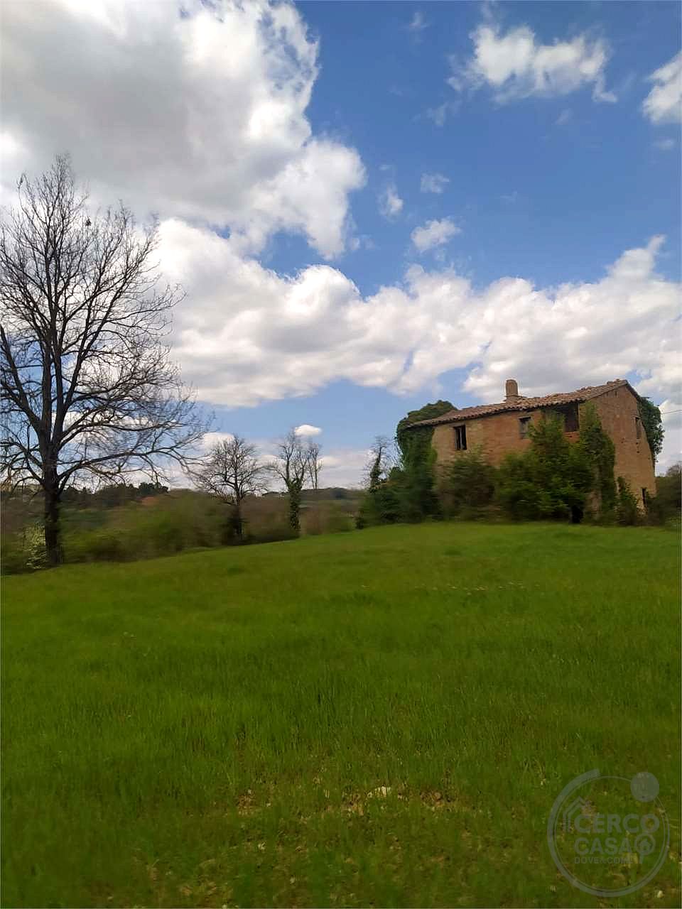 CASALE DA RISTRUTTURARE CON TERRENO