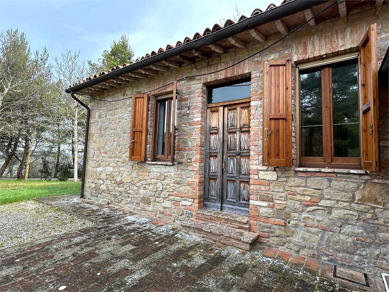 APPARTAMENTO INDIPENDENTE CON GIARDINO ESCLUSIVO
