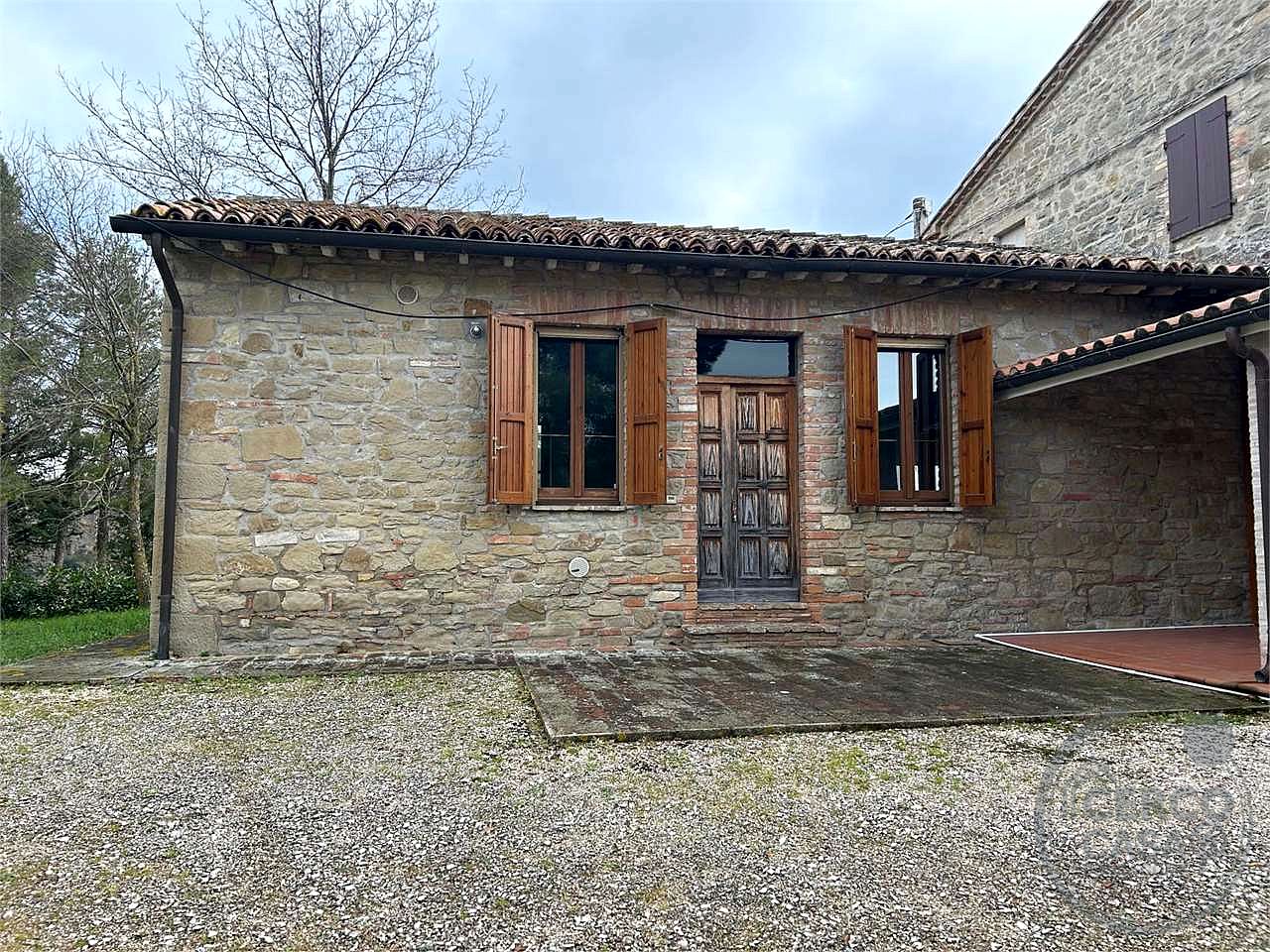 APPARTAMENTO INDIPENDENTE CON GIARDINO ESCLUSIVO