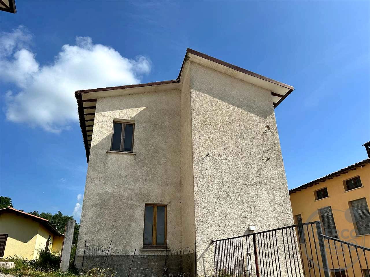 GUALDO TADINO - LOC. PIAGGE: CIELO-TERRA