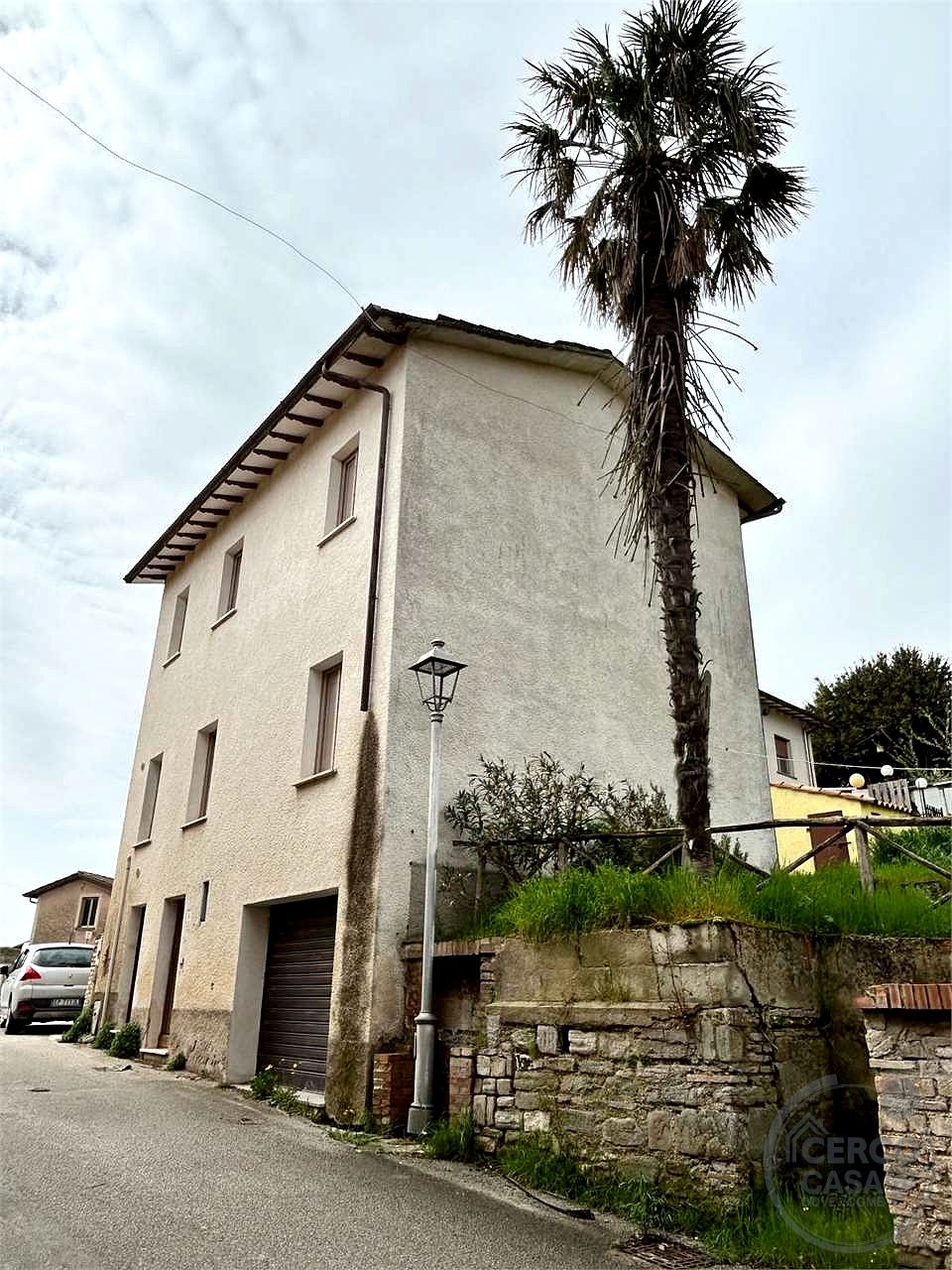 GUALDO TADINO - LOC. PIAGGE: CIELO-TERRA