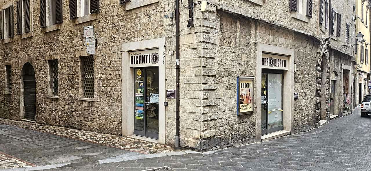 TODI CENTRO STORICO: ATTIVITA' DI BAR/CAFFETTERIA