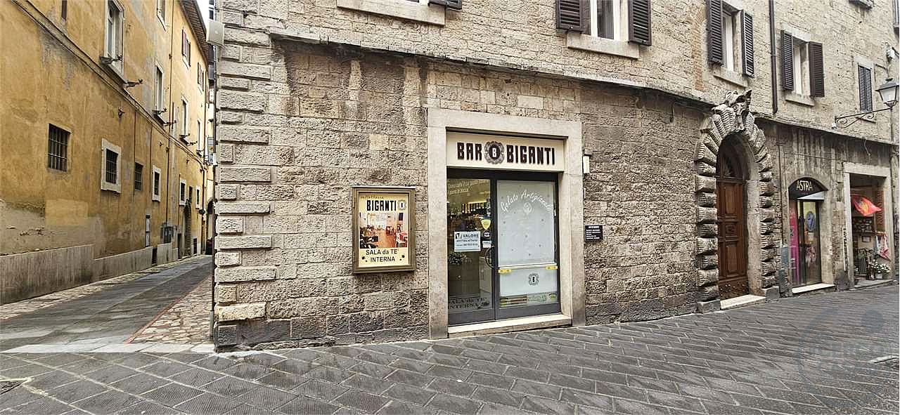 TODI CENTRO STORICO: ATTIVITA' DI BAR/CAFFETTERIA