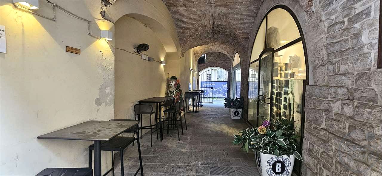 TODI CENTRO STORICO: ATTIVITA' DI BAR/CAFFETTERIA