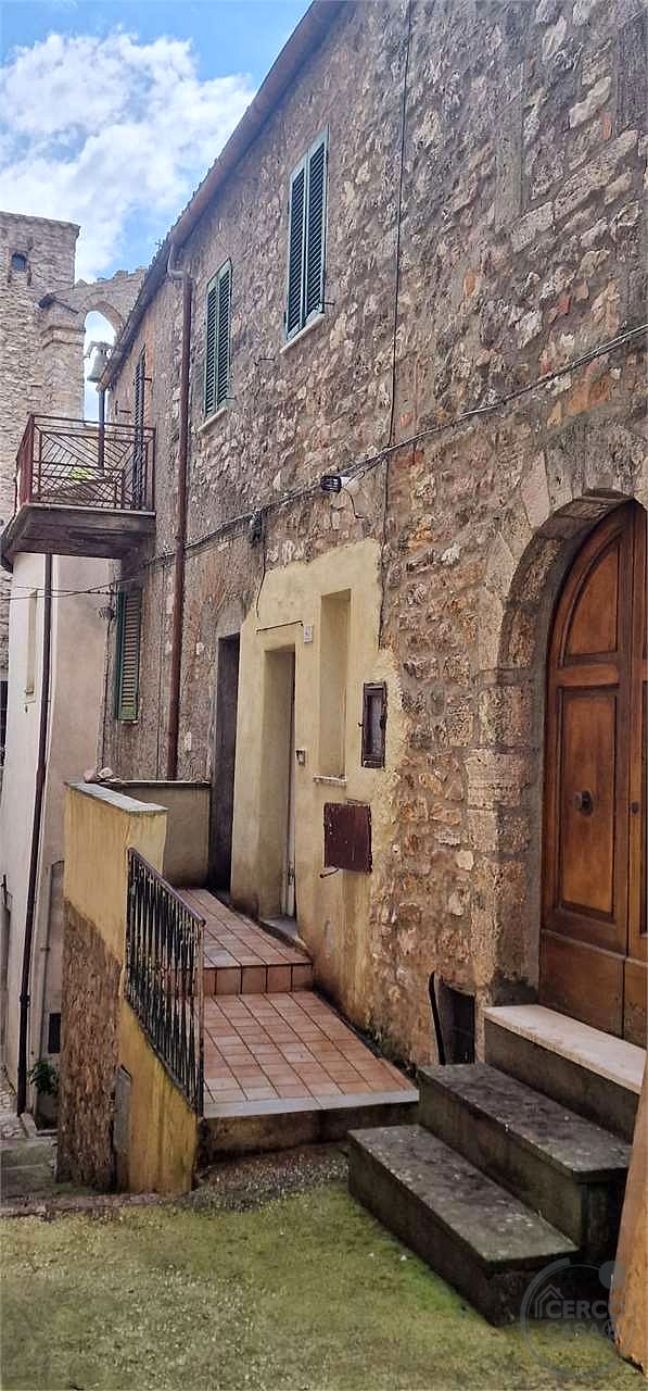 MASSA MARTANA - VIEPRI: APPARTAMENTO RISTRUTTURATO