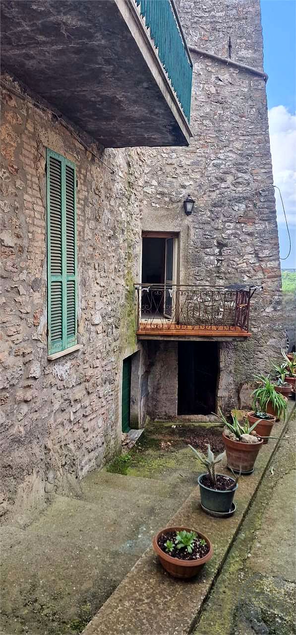MASSA MARTANA - VIEPRI: APPARTAMENTO RISTRUTTURATO
