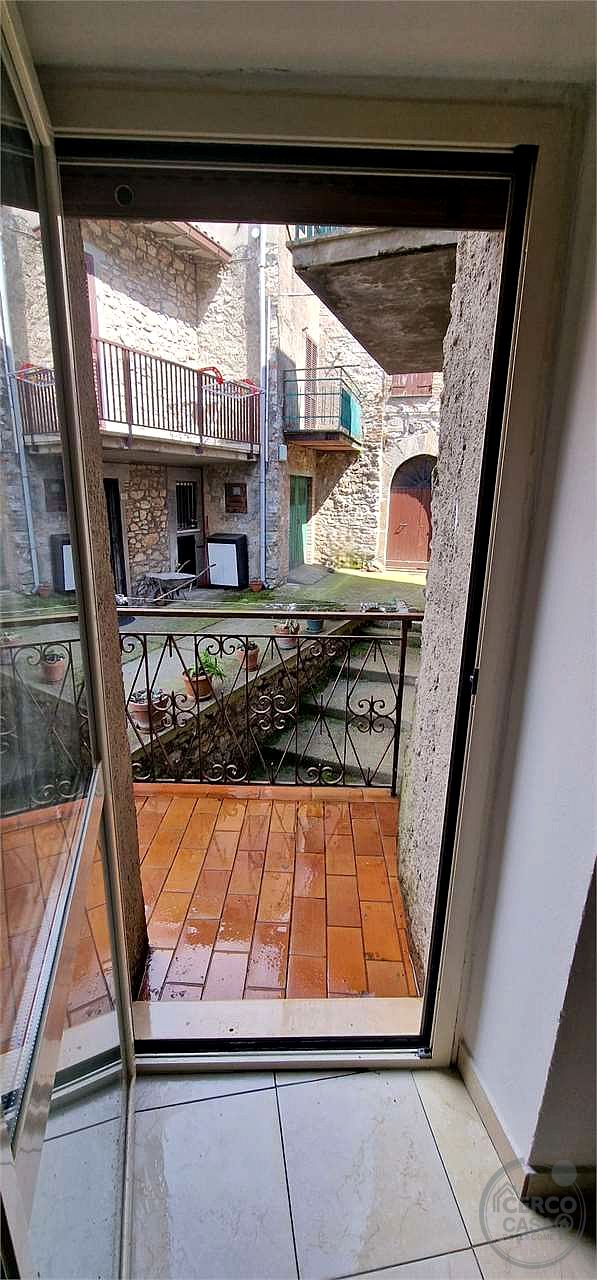 MASSA MARTANA - VIEPRI: APPARTAMENTO RISTRUTTURATO