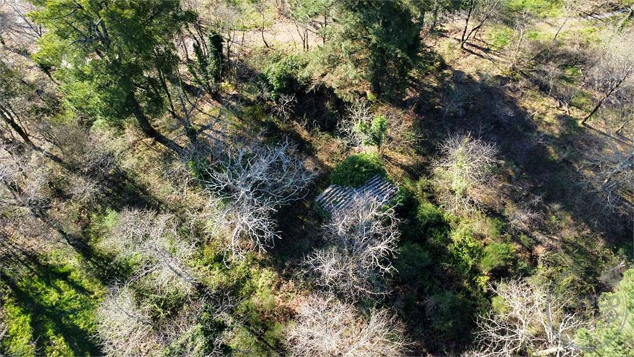 ROCCASTRADA - TORNIELLA: RUDERI CON TERRENO