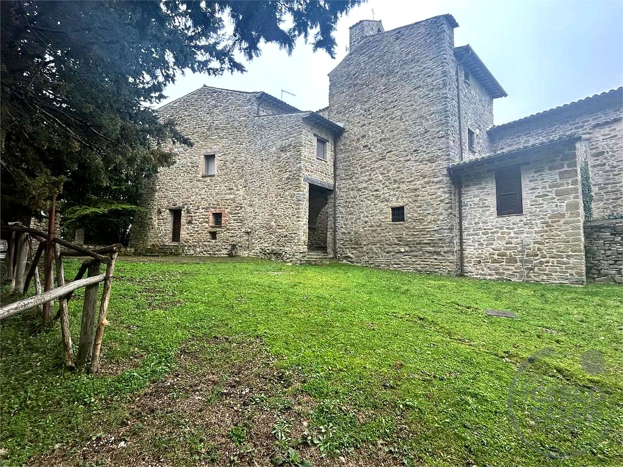 ASSISI: CASTELLO DI PORZIANO