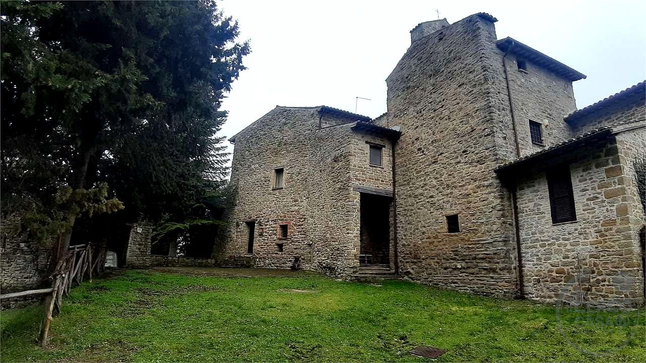 ASSISI: CASTELLO DI PORZIANO