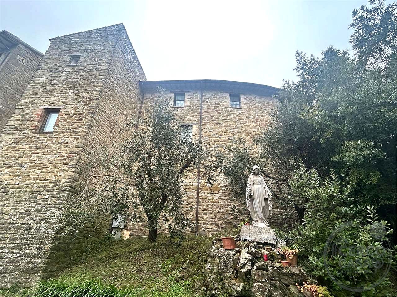 ASSISI: CASTELLO DI PORZIANO