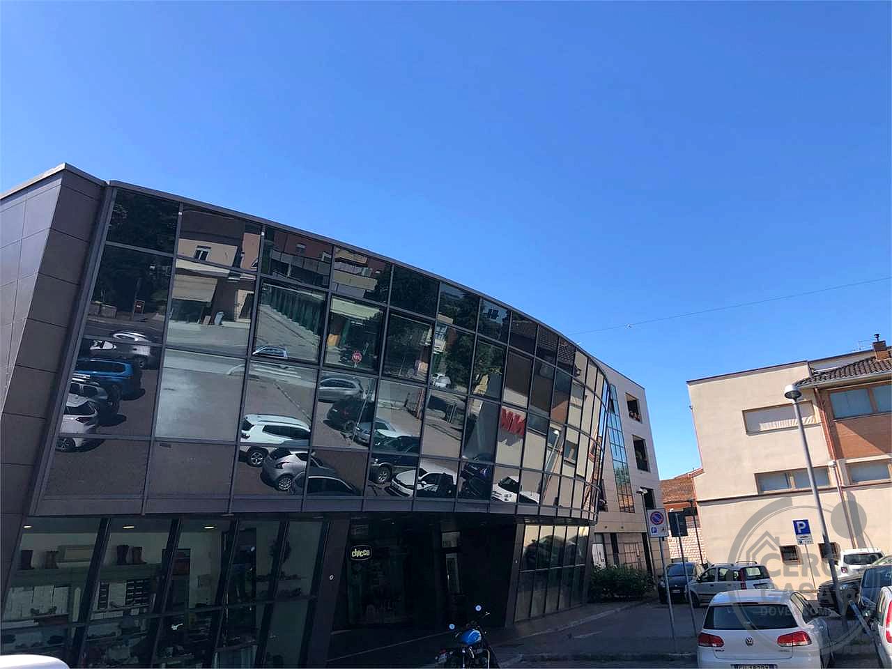 NEGOZIO IN VENDITA A PONTERIO DI TODI