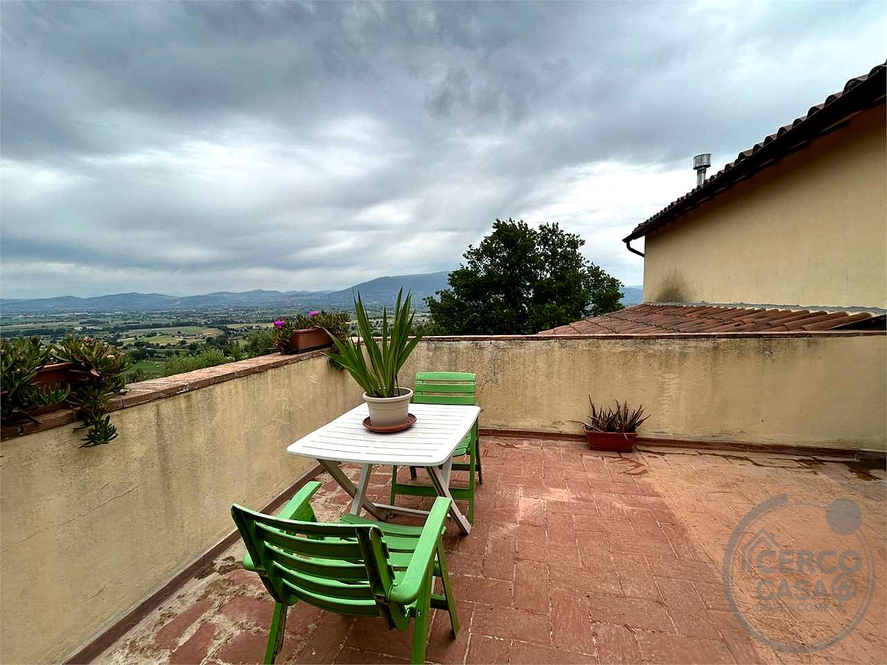 CANNARA (COLLEMANCIO): APPARTAMENTO IN CASALE