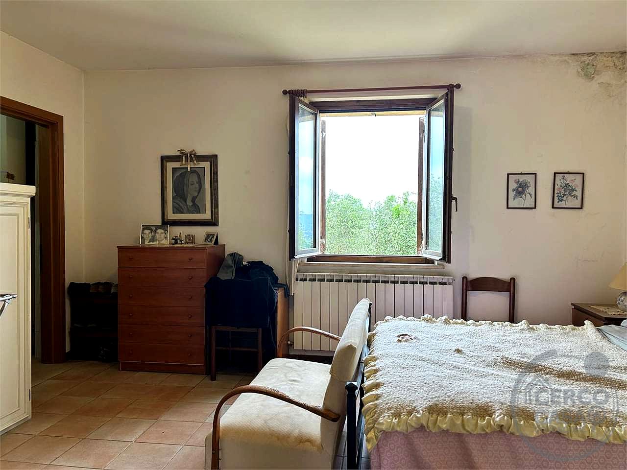 CANNARA (COLLEMANCIO): APPARTAMENTO IN CASALE