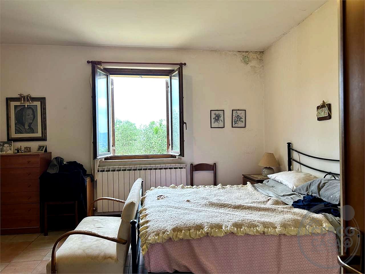 CANNARA (COLLEMANCIO): APPARTAMENTO IN CASALE
