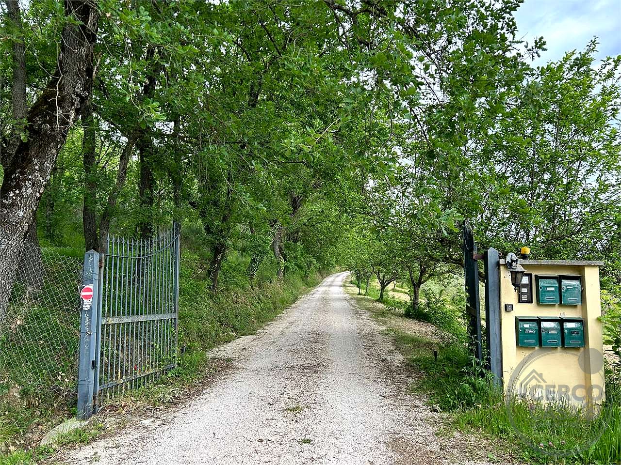 CANNARA (COLLEMANCIO): APPARTAMENTO IN CASALE