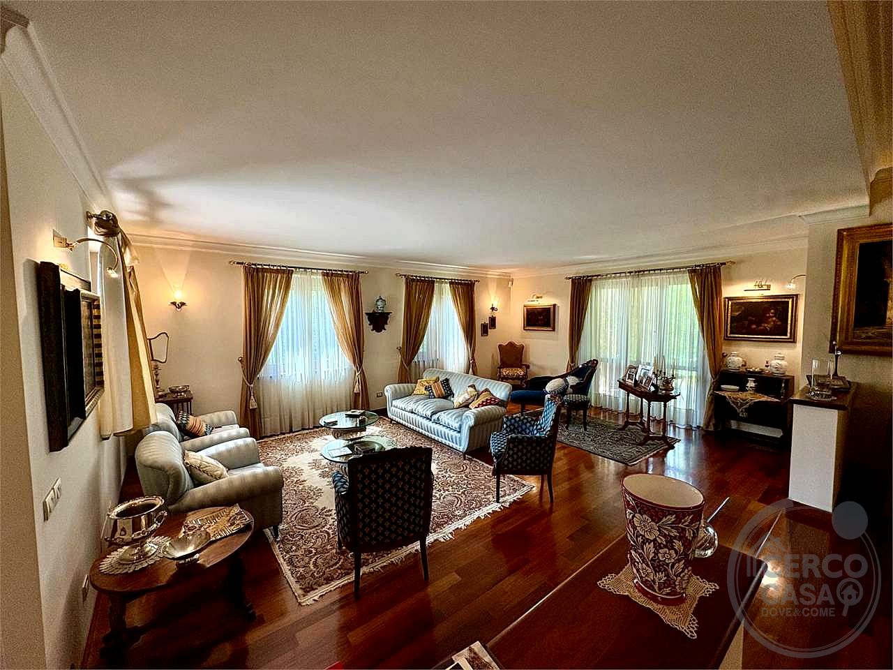 TODI - MONTELUPINO: PRESTIGIOSA VILLA PANORAMICA