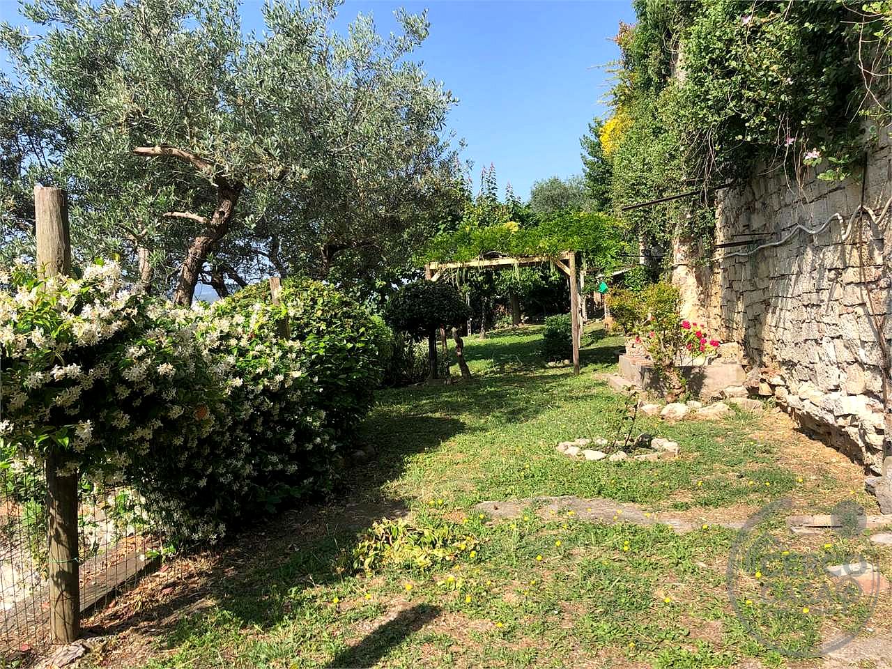 ATTICO IN CENTRO STORICO CON GIARDINO PANORAMICO