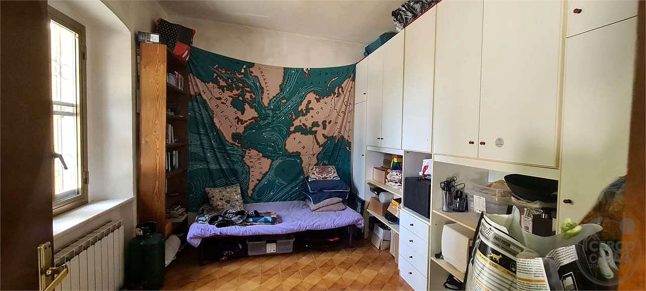 TODI - MONTEMOLINO: PORZIONE DI CASA CIELO-TERRA