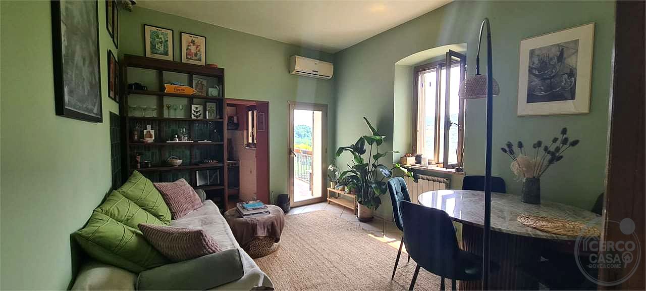 TODI - MONTEMOLINO: PORZIONE DI CASA CIELO-TERRA