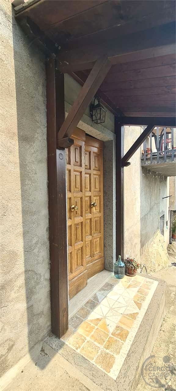 TODI - MONTEMOLINO: PORZIONE DI CASA CIELO-TERRA