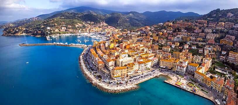 MONTE ARGENTARIO (PORTO SANTO STEFANO): TENUTA ESCLUSIVA