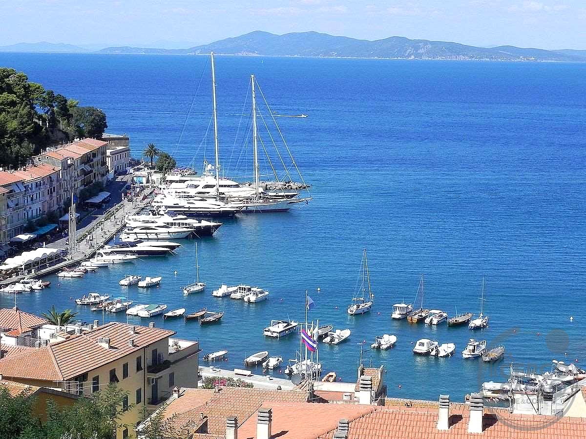 MONTE ARGENTARIO (PORTO SANTO STEFANO): TENUTA ESCLUSIVA