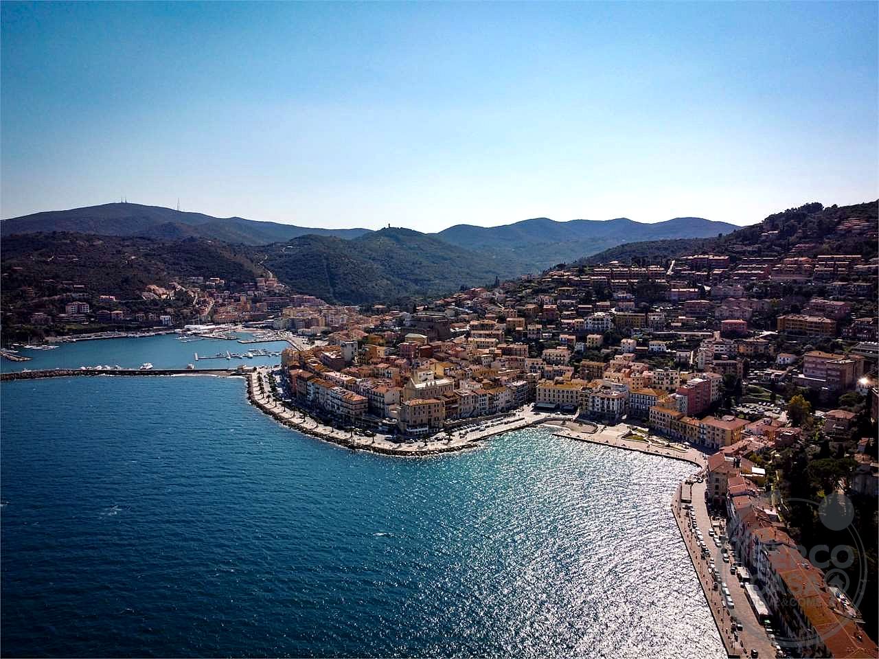 MONTE ARGENTARIO (PORTO SANTO STEFANO): TENUTA ESCLUSIVA
