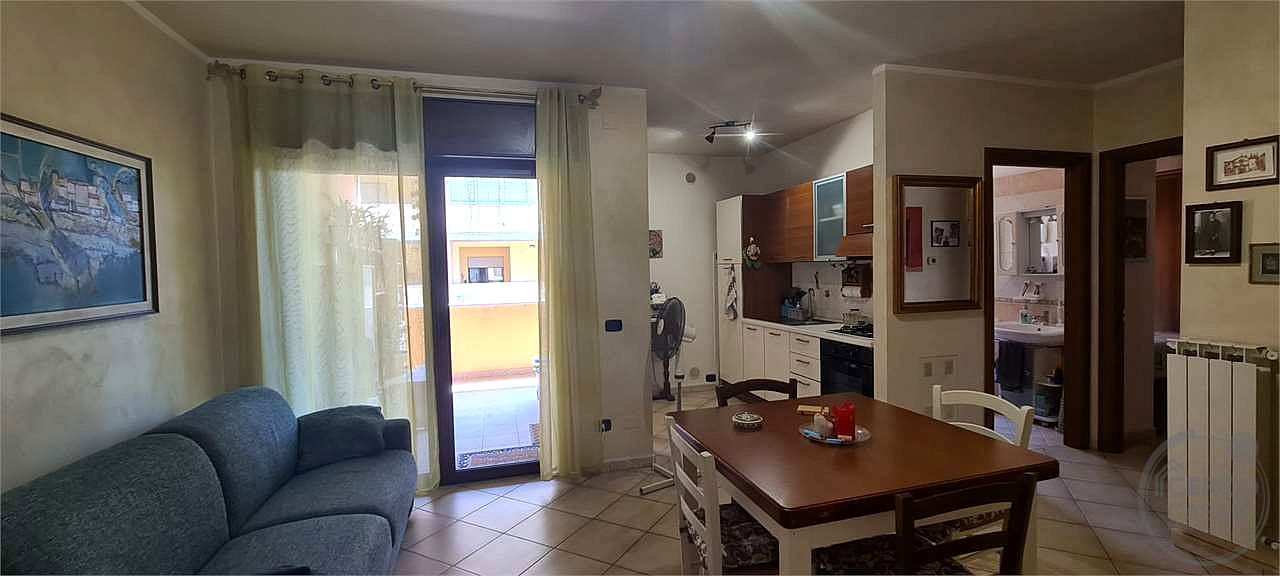 TODI - PIAN DI PORTO: APPARTAMENTO CON GARAGE