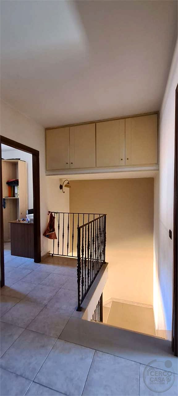 MARSCIANO (VIA LARGA): APPARTAMENTO SU DUE LIVELLI